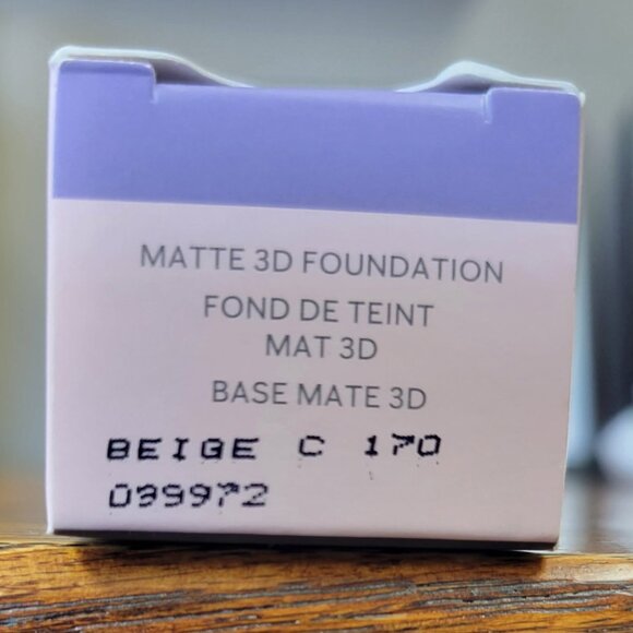 Mary Kay Timewise Matte 3D Foundation - Beige C170 - Picture 2 of 2